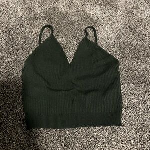 Medium, green tank